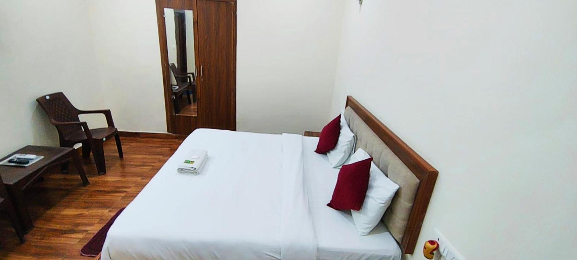 Luxury Rooms In Safdarjung Enclave Near Aiims & Safdarjung Hospital Neu-Delhi Exterior foto