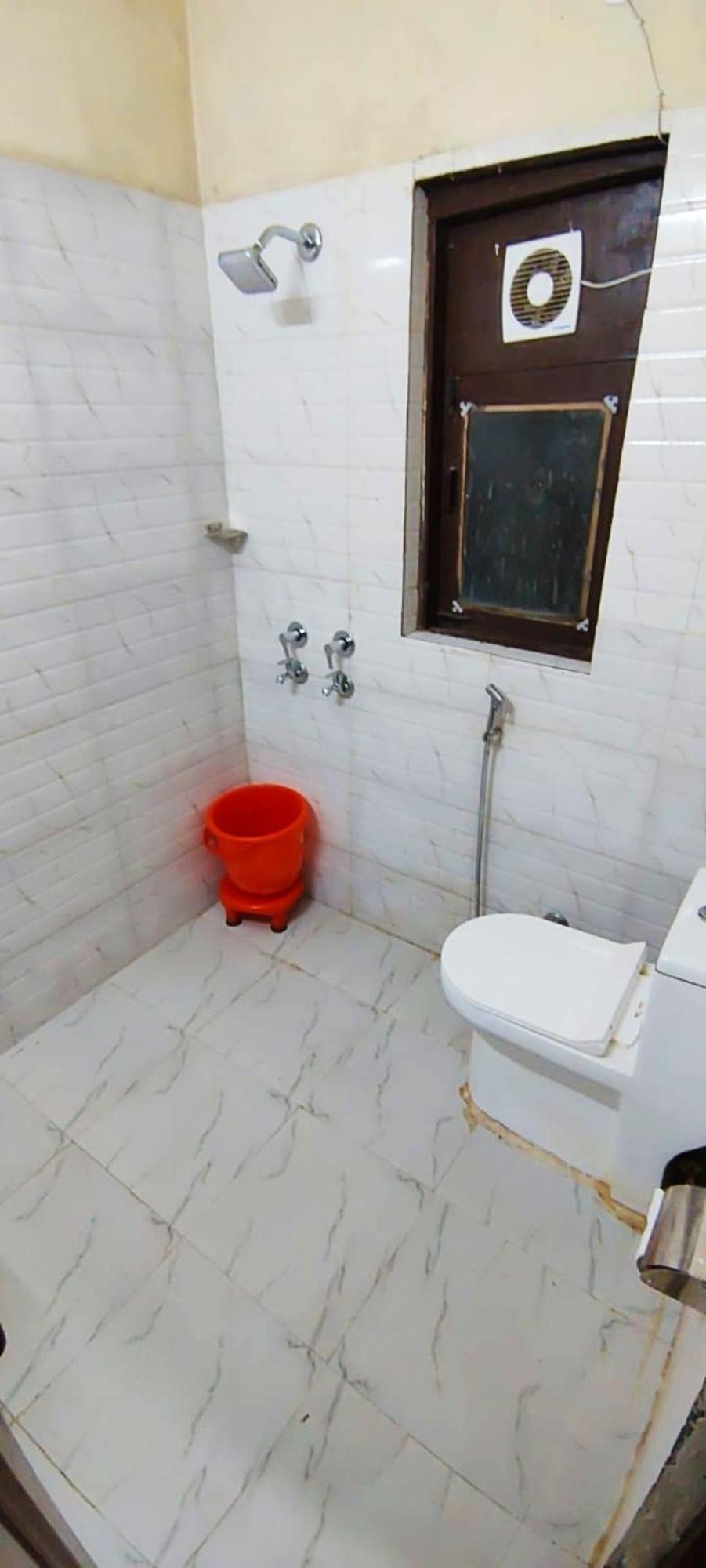 Luxury Rooms In Safdarjung Enclave Near Aiims & Safdarjung Hospital Neu-Delhi Exterior foto