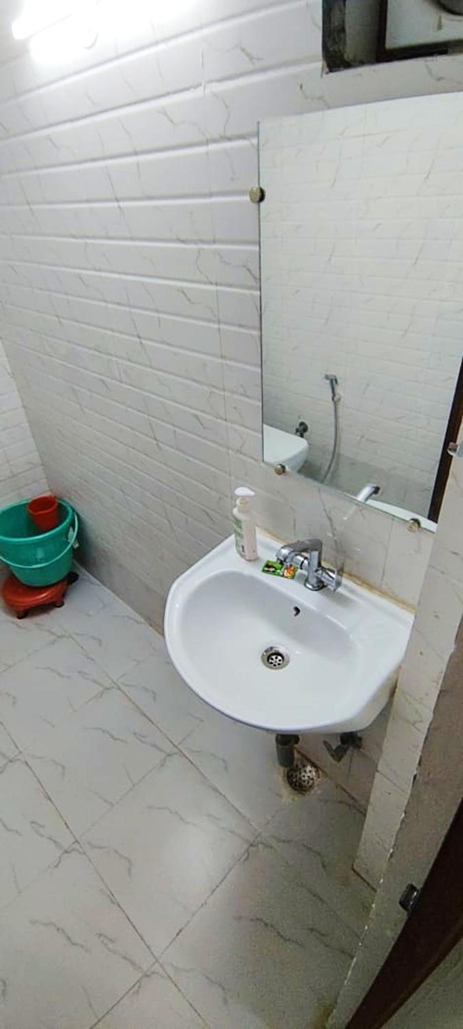 Luxury Rooms In Safdarjung Enclave Near Aiims & Safdarjung Hospital Neu-Delhi Exterior foto
