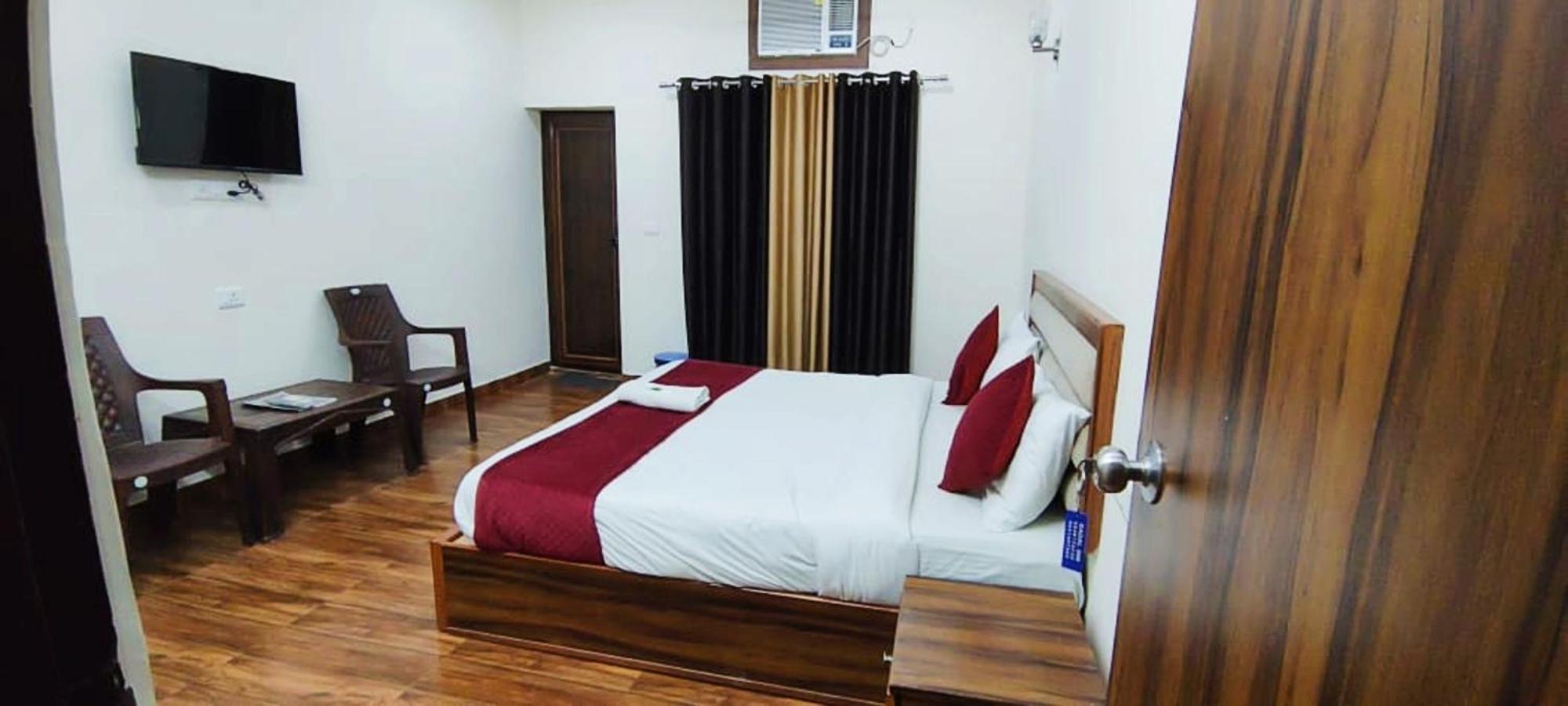 Luxury Rooms In Safdarjung Enclave Near Aiims & Safdarjung Hospital Neu-Delhi Exterior foto