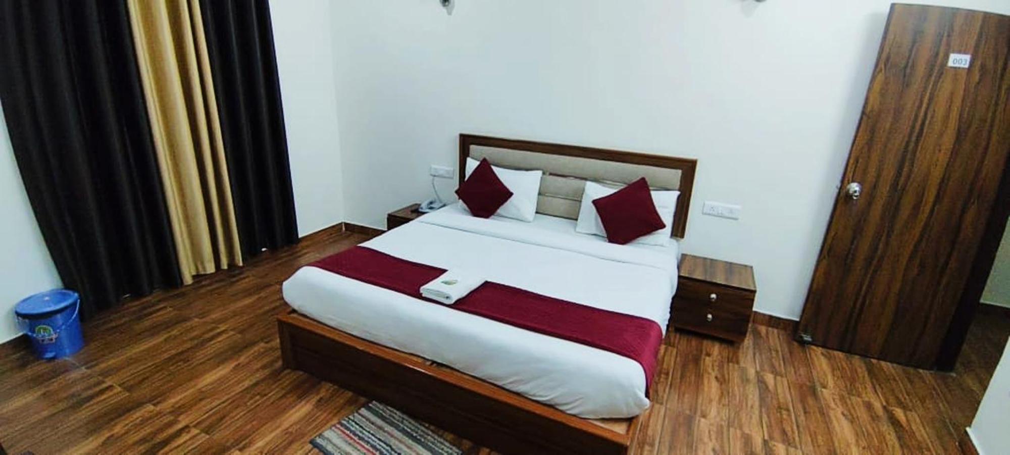 Luxury Rooms In Safdarjung Enclave Near Aiims & Safdarjung Hospital Neu-Delhi Exterior foto