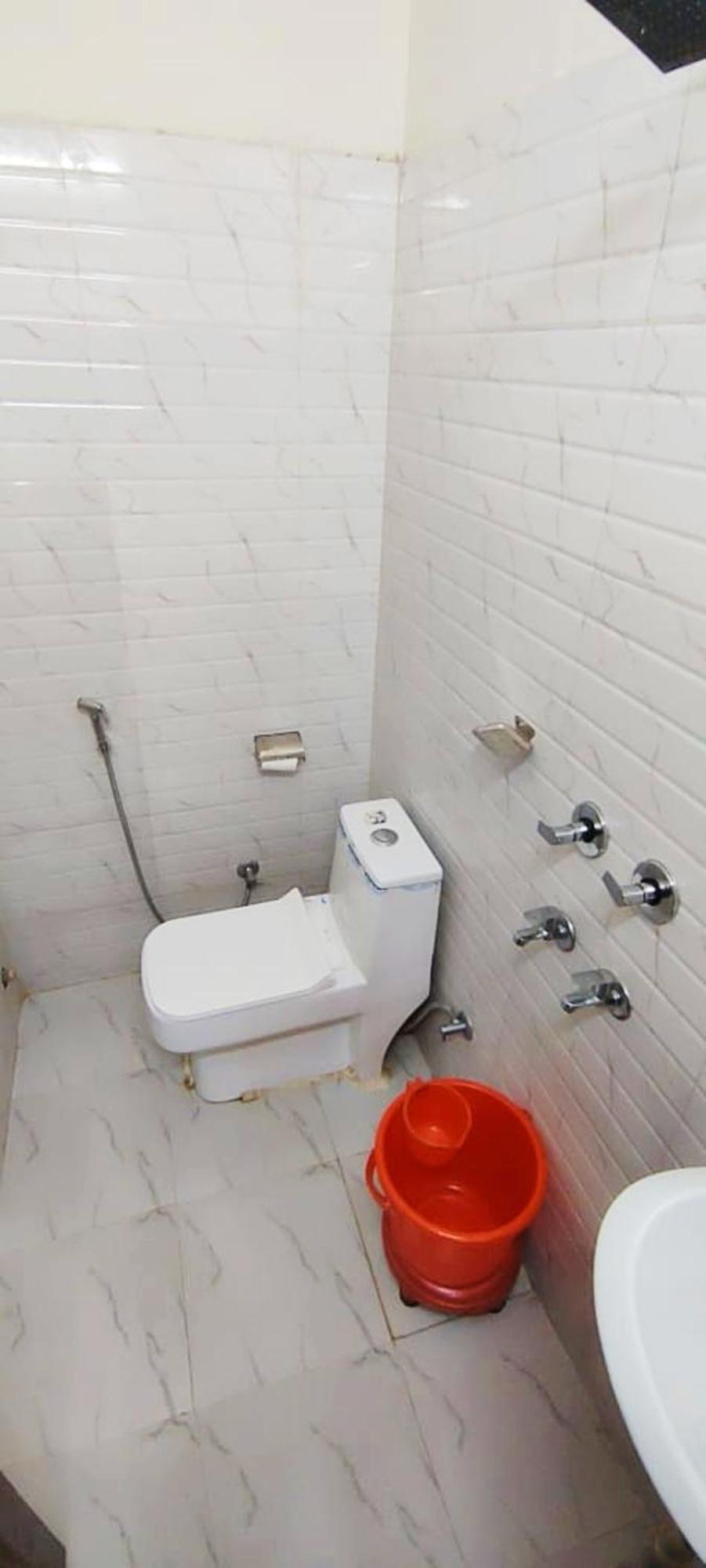 Luxury Rooms In Safdarjung Enclave Near Aiims & Safdarjung Hospital Neu-Delhi Exterior foto