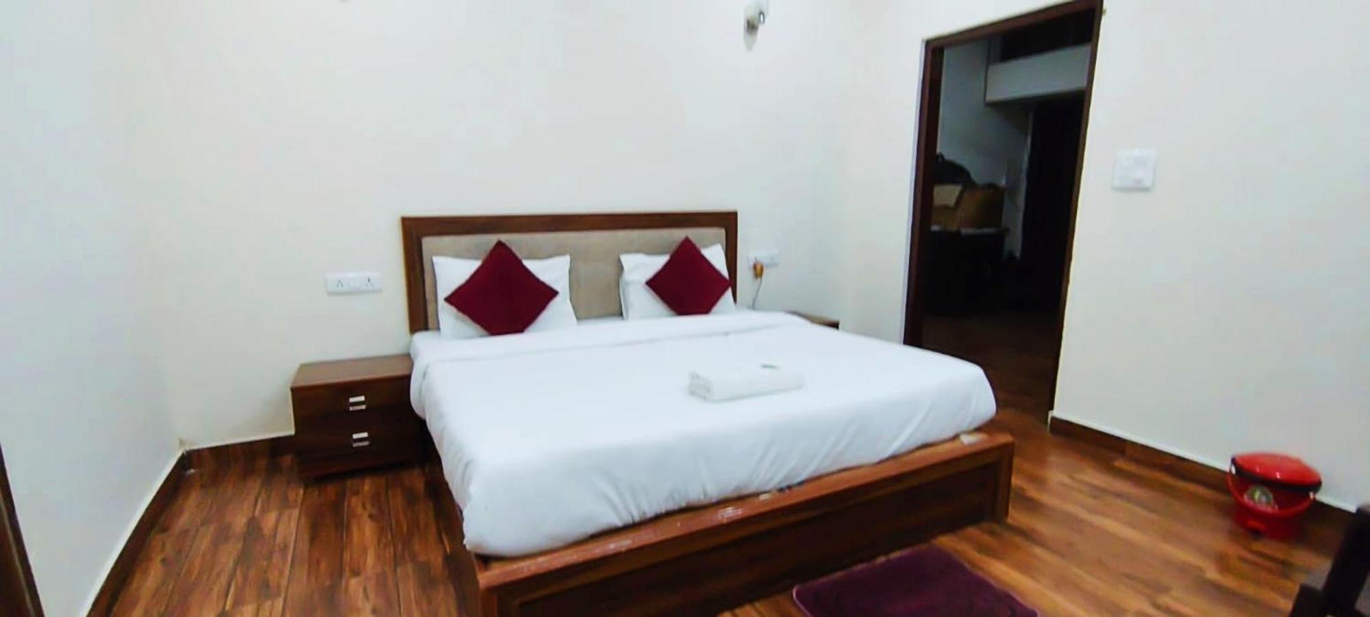Luxury Rooms In Safdarjung Enclave Near Aiims & Safdarjung Hospital Neu-Delhi Exterior foto